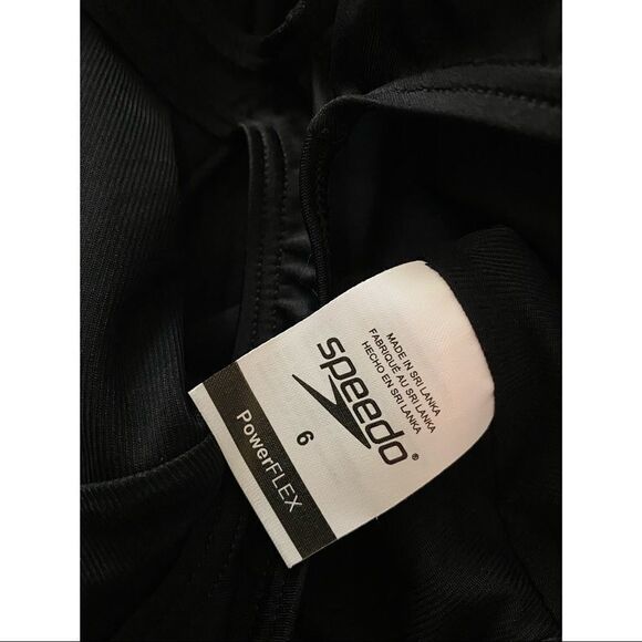 ✨ Speedo Keyhole One Piece Bathing Suit ✨ - Picture 5 of 5